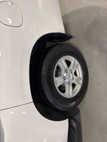 2015 Toyota Sequoia SR5