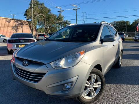 2013 Hyundai Tucson for sale at Das Autohaus Quality Used Cars in Clearwater FL