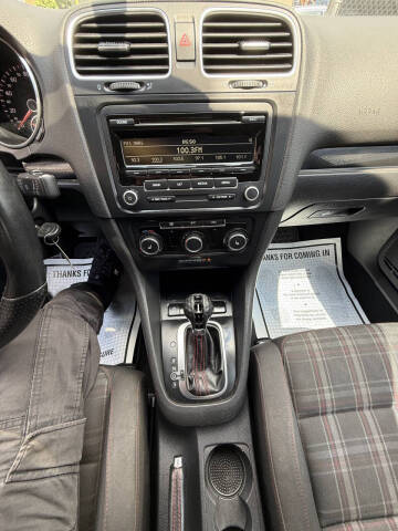 2013 Volkswagen GTI Wolfsburg Edition