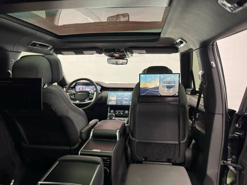 2023 Land Rover Range Rover P530 SV LWB