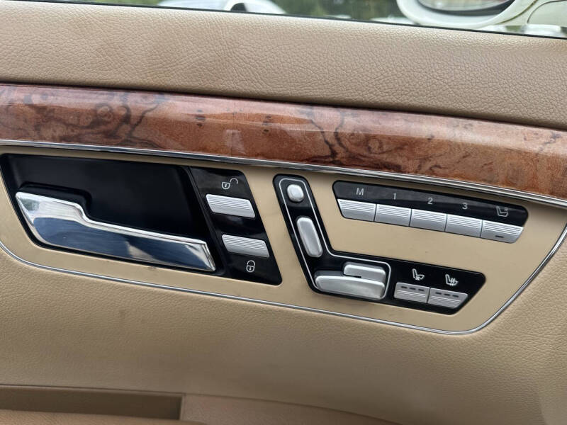 2008 Mercedes-Benz S-Class S 550 4MATIC