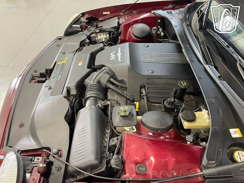 2004 Ford Thunderbird Deluxe