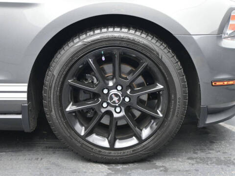 2011 Ford Mustang V6