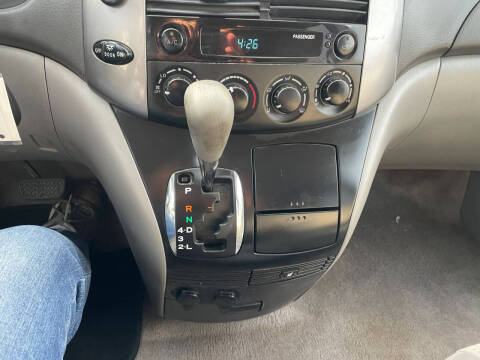 2009 Toyota Sienna LE 7-Passenger