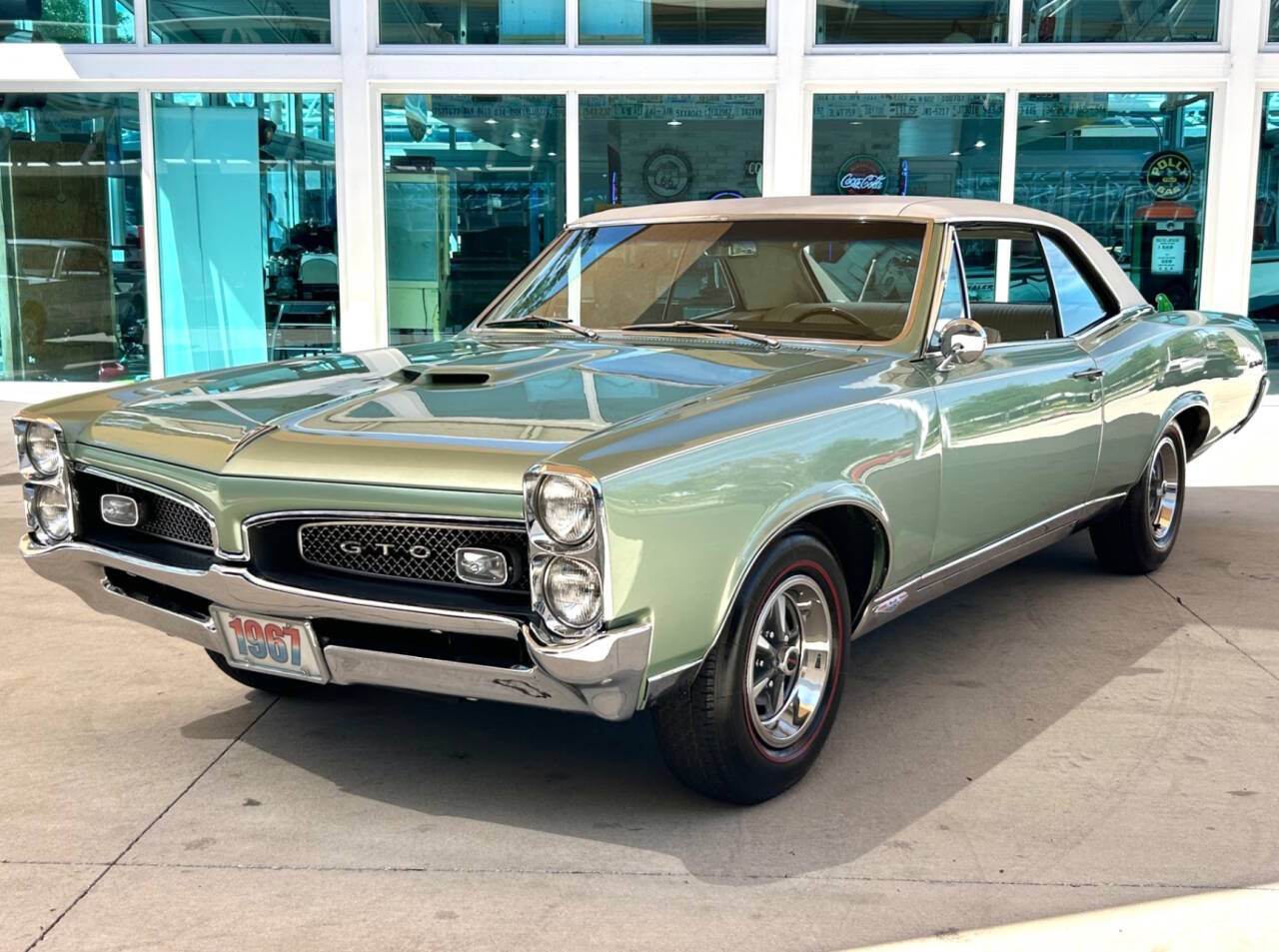 1967 Pontiac GTO 1