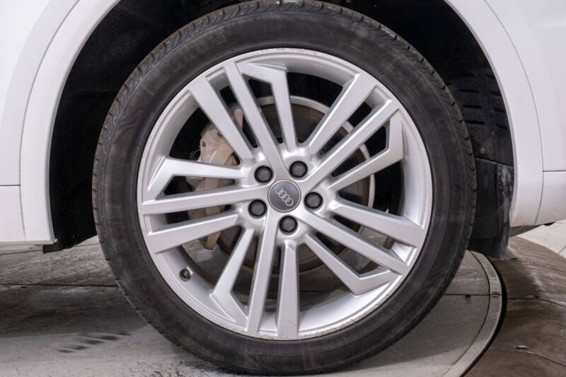 2018 Audi Q5 2.0T quattro Premium Plus