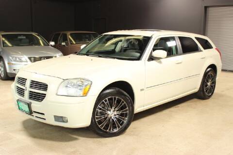 2006 Dodge Magnum for sale at AUTOLEGENDS in Stow OH