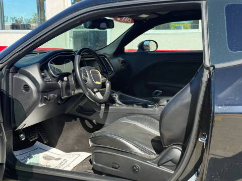 2015 Dodge Challenger SXT Plus