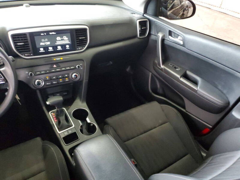 2022 Kia Sportage LX