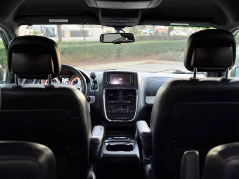 2014 Dodge Grand Caravan R/T