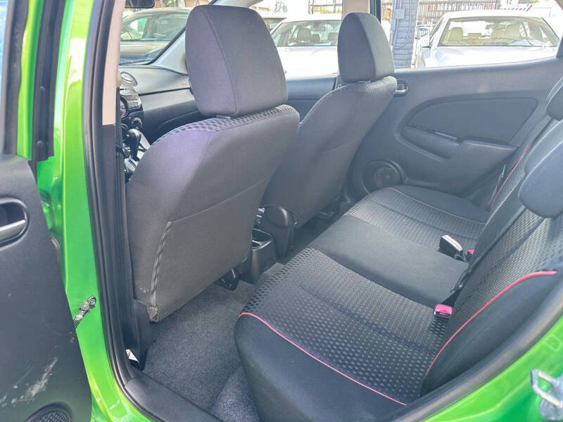 2013 Mazda MAZDA2 Touring