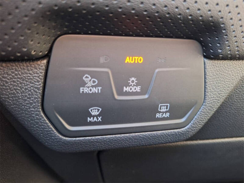 2026 Volkswagen Atlas Cross Sport SE