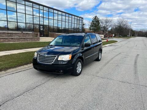 2009 Chrysler Town and Country for sale at Schaumburg Motor Cars in Schaumburg IL