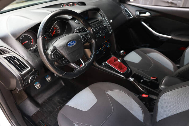2017 Ford Focus ST