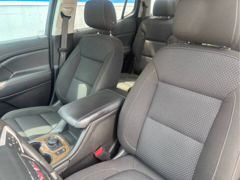 2023 GMC Acadia SLE