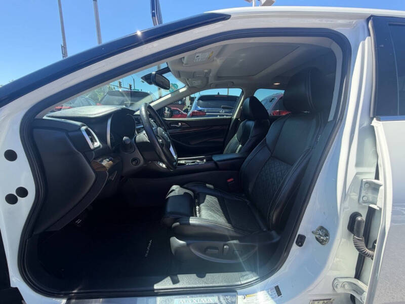2017 Nissan Maxima Platinum