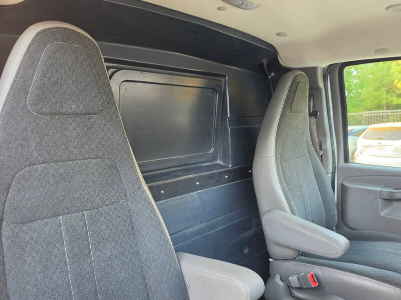 2021 GMC Savana 2500