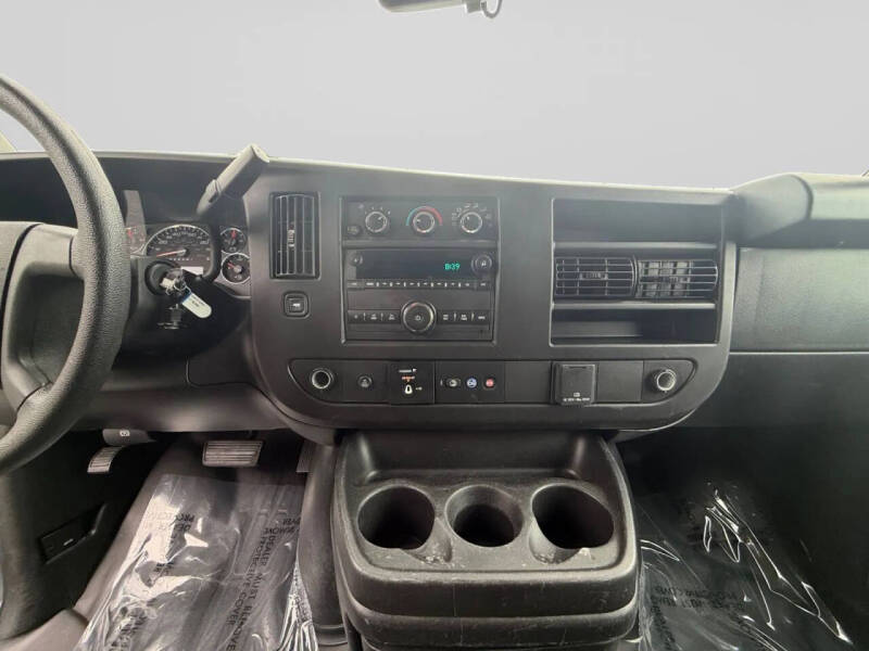 2022 GMC Savana 2500