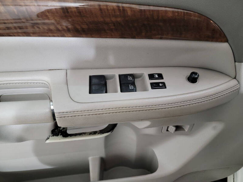 2010 Nissan Armada Titanium