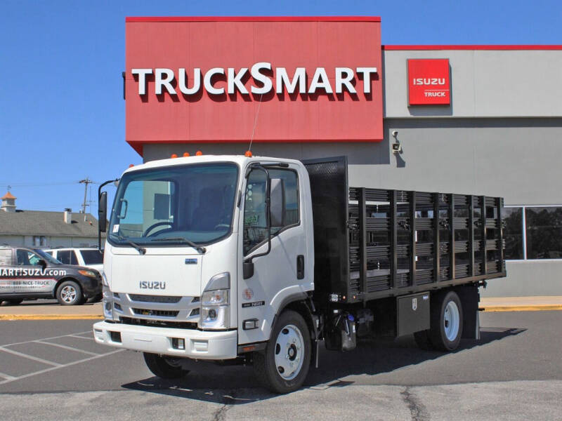 2023 Isuzu NRR for sale at Trucksmart Isuzu in Morrisville PA