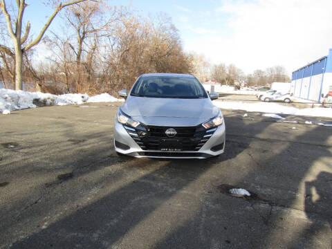 2023 Nissan Versa SV