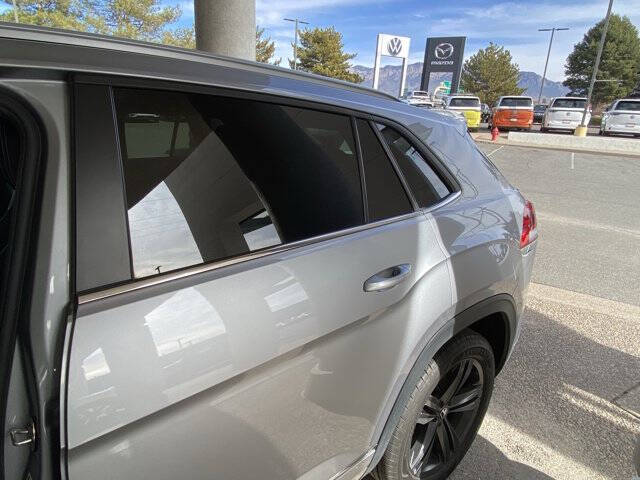 2021 Volkswagen Atlas Cross Sport V6 SE R-Line 4Motion