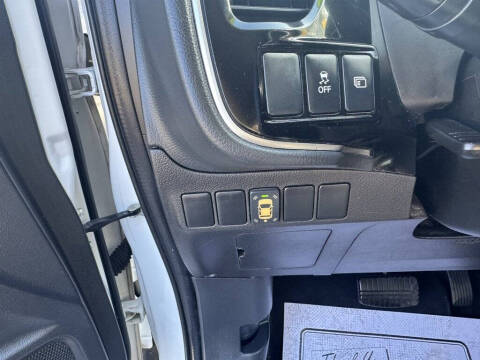 2017 Mitsubishi Outlander ES