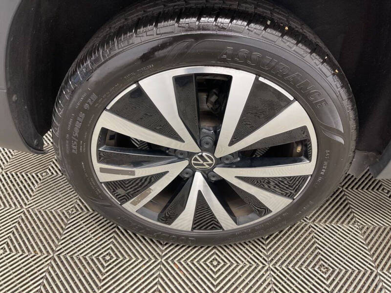 2024 Volkswagen Taos SE