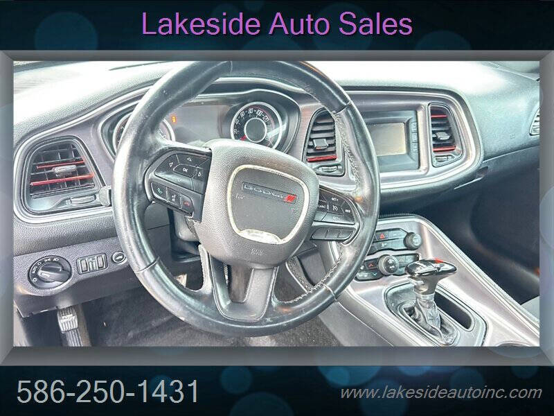 2015 Dodge Challenger SXT