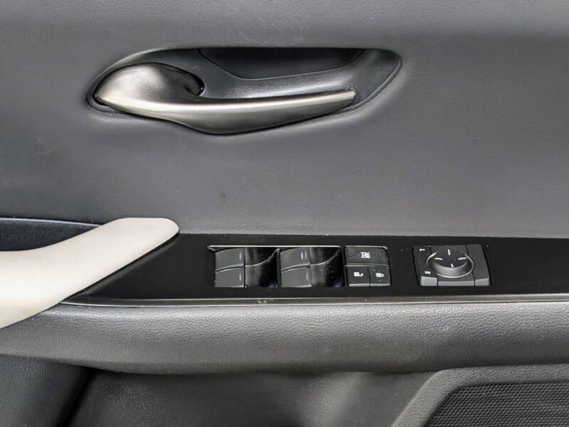 2023 Lexus UX 250h Premium