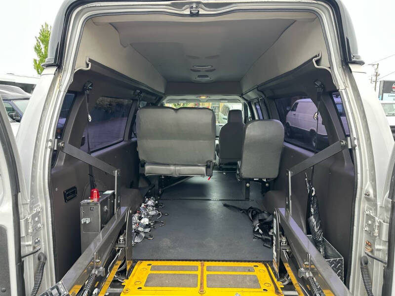 2012 Ford E-Series E-350 SD