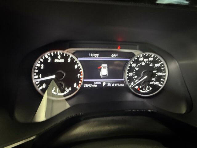 2022 Nissan Pathfinder SL