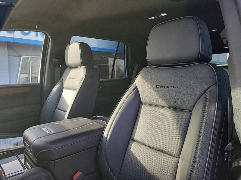 2025 GMC Yukon Denali