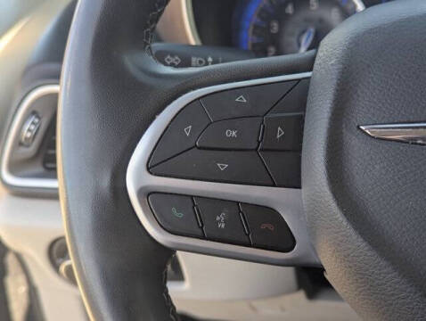 2022 Chrysler Voyager LX