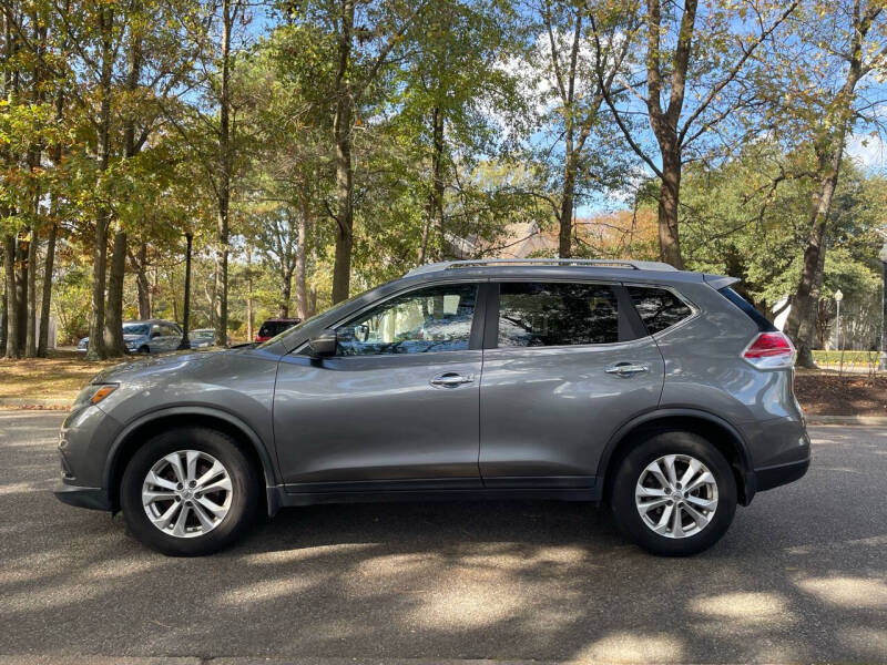 2015 Nissan Rogue SV photo 4