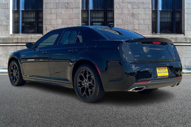 2021 Chrysler 300