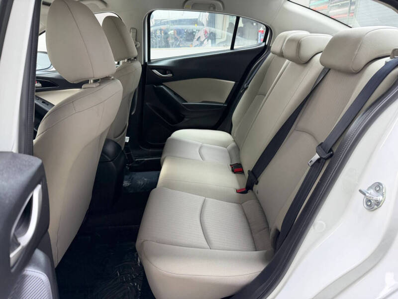 2014 Mazda MAZDA3 i Sport