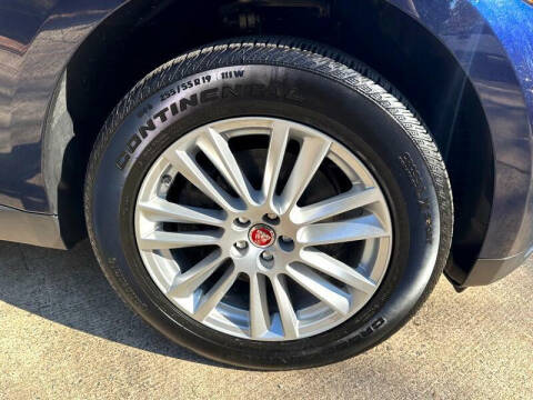 2017 Jaguar F-PACE 35t Prestige