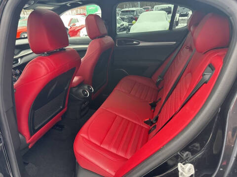 2023 Alfa Romeo Stelvio Veloce