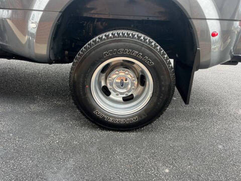 2023 Ford F-350 Super Duty Platinum