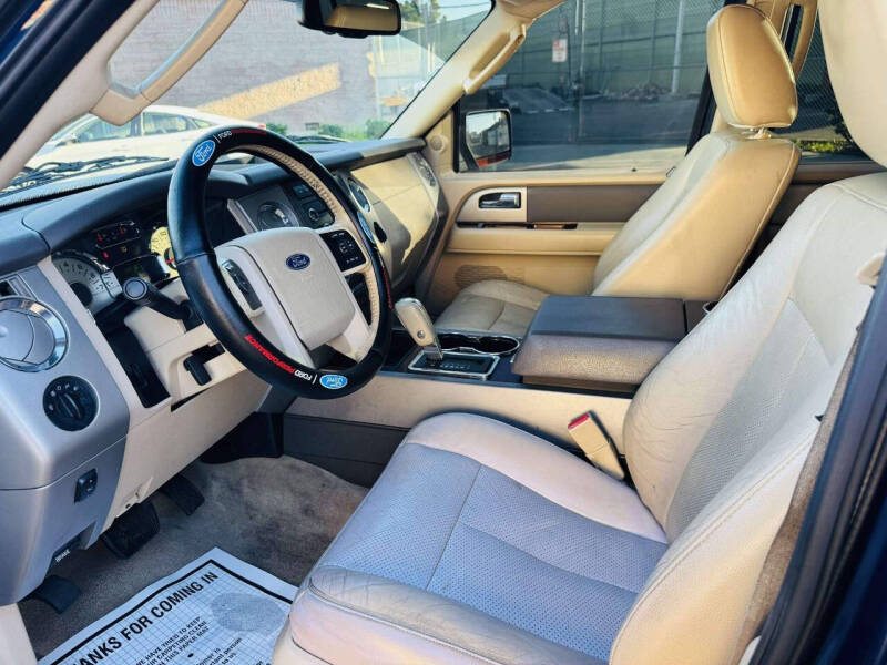 2011 Ford Expedition XLT