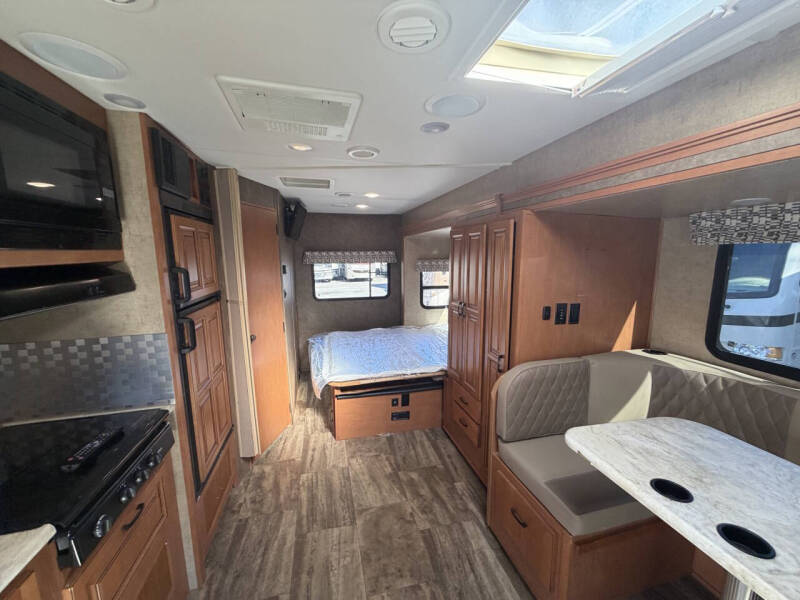 2017 Forest River Sunseeker MBS