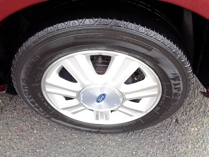 2005 Ford Taurus SEL