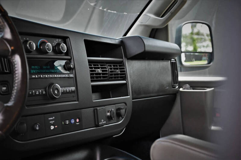 2021 Chevrolet Express 2500