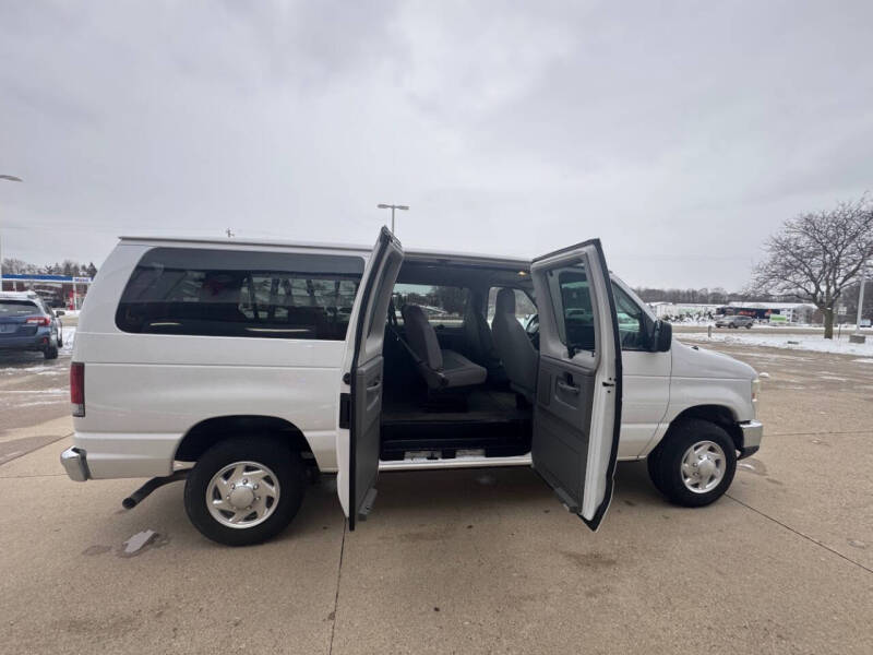 2012 Ford E-Series E-350 SD XLT