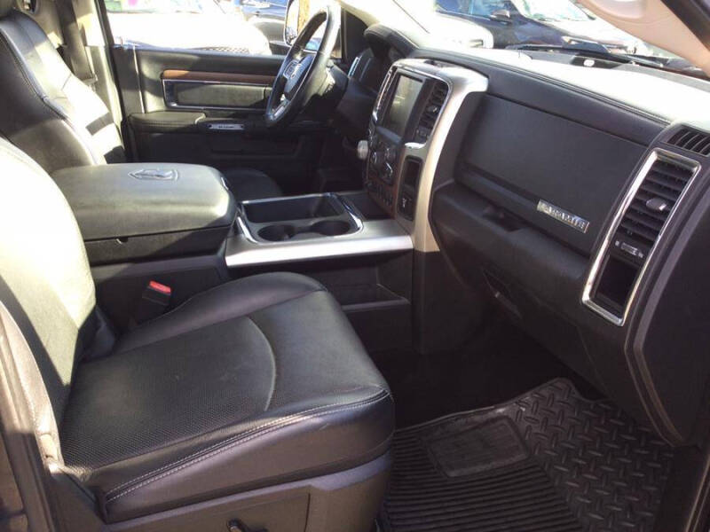 2017 RAM 1500 Laramie