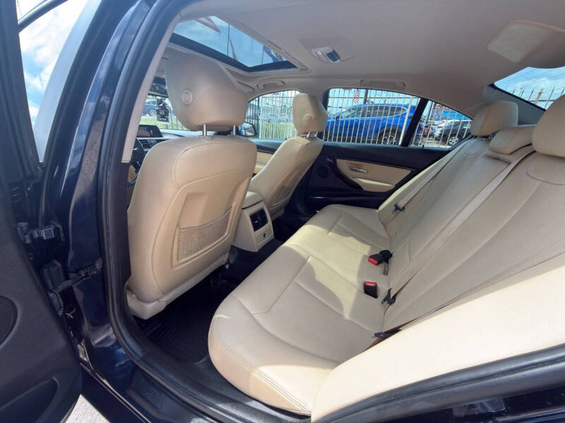 2017 BMW 3 Series 320i