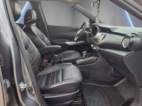 2019 Nissan Kicks SR