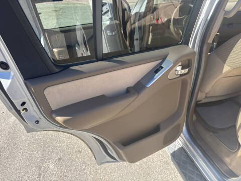 2006 Nissan Pathfinder LE