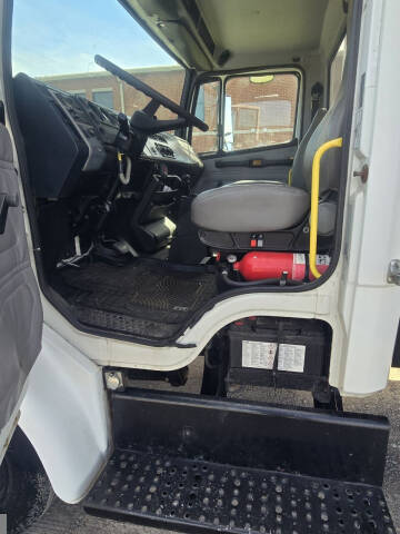 2000 Freightliner FL60